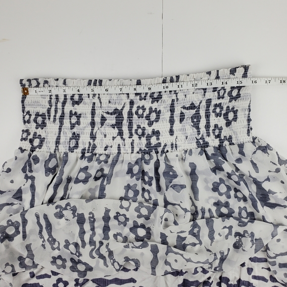 CAbi 2 layer smocked strapless top L - Picture 7 of 9